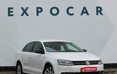 Volkswagen Jetta VI, 2013 год, 1 247 000 рублей, 7 фотография