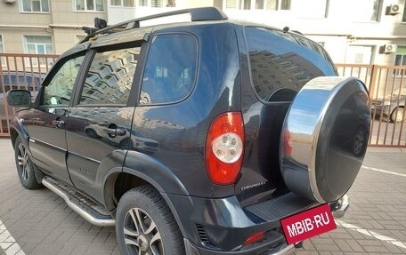 Chevrolet Niva I рестайлинг, 2012 год, 610 000 рублей, 3 фотография