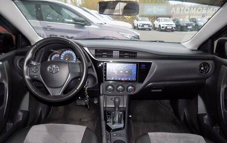 Toyota Corolla, 2018 год, 2 260 000 рублей, 10 фотография