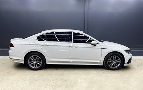 Volkswagen Passat B8 рестайлинг, 2017 год, 2 600 000 рублей, 3 фотография