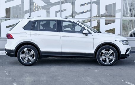 Volkswagen Tiguan II, 2021 год, 3 599 000 рублей, 5 фотография