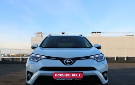 Toyota RAV4, 2019 год, 2 999 000 рублей, 2 фотография