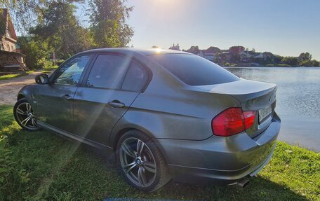 BMW 3 серия, 2011 год, 1 300 000 рублей, 3 фотография