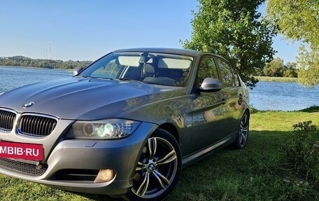 BMW 3 серия, 2011 год, 1 300 000 рублей, 2 фотография