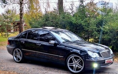 Mercedes-Benz C-Класс, 2003 год, 900 000 рублей, 1 фотография