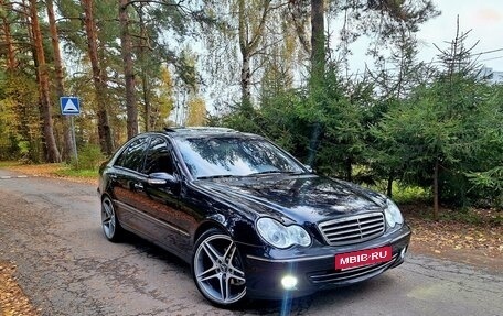 Mercedes-Benz C-Класс, 2003 год, 900 000 рублей, 2 фотография