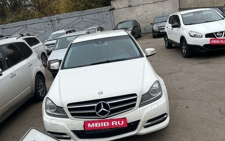 Mercedes-Benz C-Класс, 2011 год, 1 000 000 рублей, 1 фотография