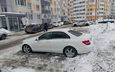 Mercedes-Benz C-Класс, 2011 год, 1 000 000 рублей, 2 фотография