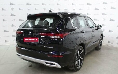 Mitsubishi Outlander, 2022 год, 4 500 000 рублей, 5 фотография