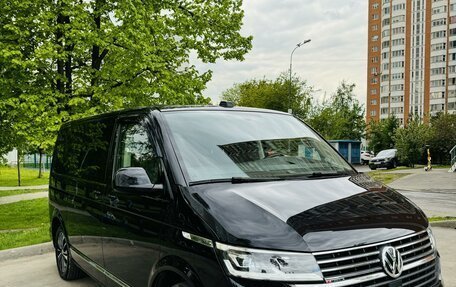 Volkswagen Multivan T6 рестайлинг, 2021 год, 6 499 999 рублей, 3 фотография