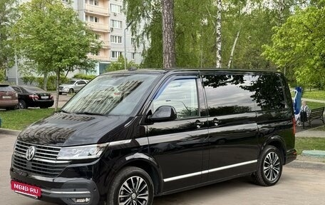 Volkswagen Multivan T6 рестайлинг, 2021 год, 6 499 999 рублей, 2 фотография