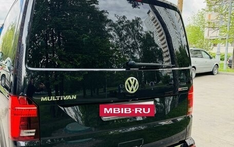 Volkswagen Multivan T6 рестайлинг, 2021 год, 6 499 999 рублей, 6 фотография