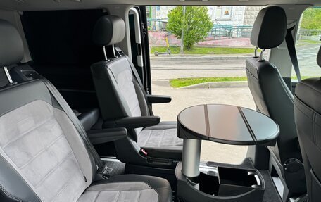 Volkswagen Multivan T6 рестайлинг, 2021 год, 6 499 999 рублей, 11 фотография