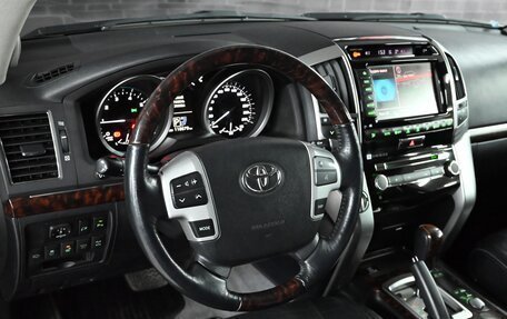 Toyota Land Cruiser 200, 2012 год, 4 950 000 рублей, 12 фотография