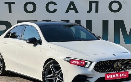 Mercedes-Benz A-Класс, 2018 год, 2 850 000 рублей, 3 фотография