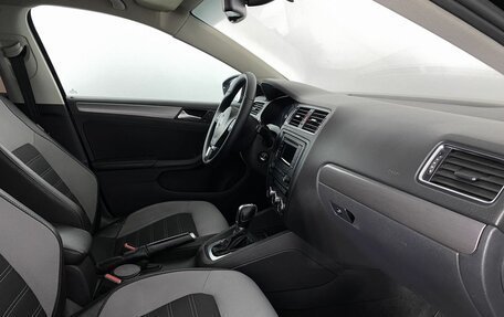 Volkswagen Jetta VI, 2013 год, 1 050 000 рублей, 12 фотография