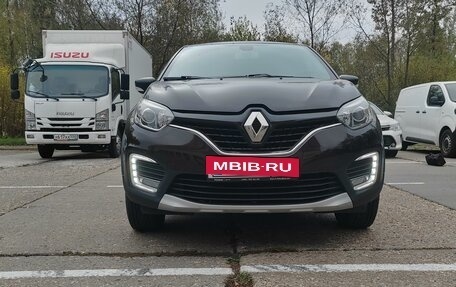 Renault Kaptur I рестайлинг, 2019 год, 1 800 000 рублей, 3 фотография