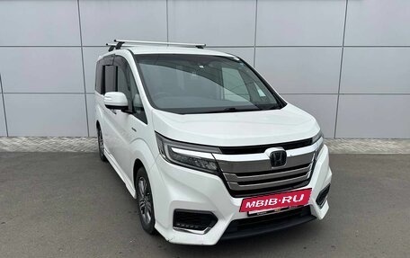 Honda Stepwgn IV, 2018 год, 2 600 000 рублей, 3 фотография