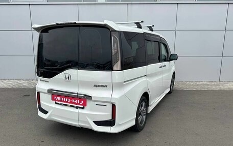 Honda Stepwgn IV, 2018 год, 2 600 000 рублей, 5 фотография