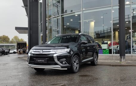 Mitsubishi Outlander III рестайлинг 3, 2016 год, 2 390 000 рублей, 1 фотография