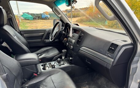 Mitsubishi Pajero IV, 2011 год, 1 950 000 рублей, 4 фотография