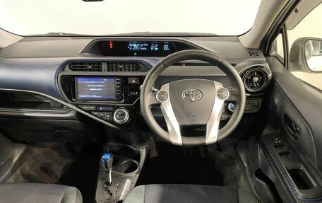 Toyota Aqua I, 2015 год, 999 900 рублей, 9 фотография