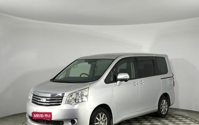 Toyota Noah III, 2013 год, 1 570 000 рублей, 1 фотография