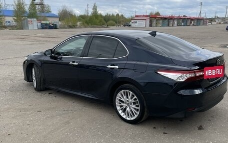 Toyota Camry, 2018 год, 2 970 000 рублей, 9 фотография