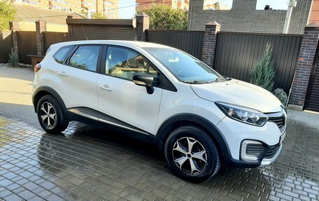 Renault Kaptur I рестайлинг, 2017 год, 1 090 000 рублей, 1 фотография