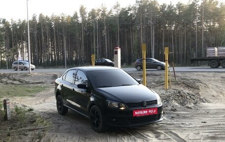 Volkswagen Polo VI (EU Market), 2013 год, 1 100 000 рублей, 22 фотография