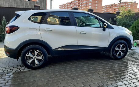 Renault Kaptur I рестайлинг, 2017 год, 1 090 000 рублей, 4 фотография