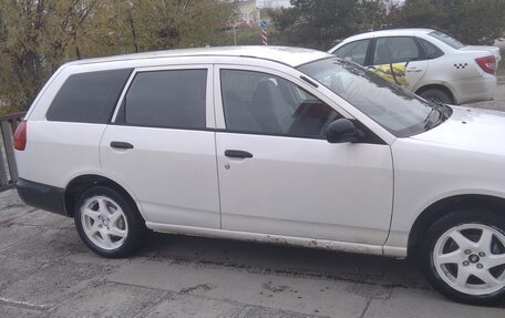 Mazda Familia Y11, 2000 год, 240 000 рублей, 2 фотография