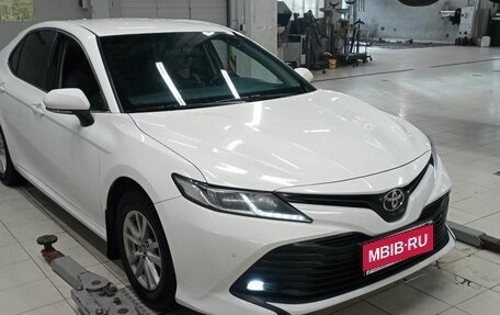 Toyota Camry, 2019 год, 2 570 000 рублей, 1 фотография