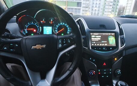 Chevrolet Cruze II, 2013 год, 970 000 рублей, 8 фотография