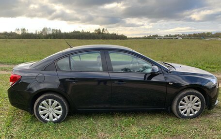 Chevrolet Cruze II, 2009 год, 450 000 рублей, 4 фотография