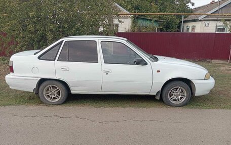 Daewoo Nexia I рестайлинг, 2001 год, 150 000 рублей, 2 фотография