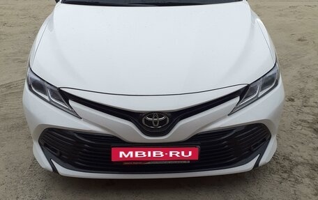 Toyota Camry, 2018 год, 3 000 000 рублей, 1 фотография