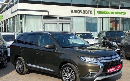 Mitsubishi Outlander III рестайлинг 3, 2018 год, 2 310 000 рублей, 3 фотография