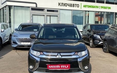 Mitsubishi Outlander III рестайлинг 3, 2018 год, 2 310 000 рублей, 2 фотография