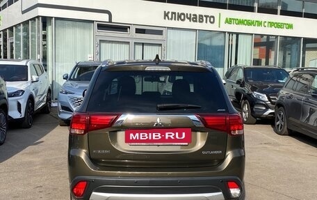 Mitsubishi Outlander III рестайлинг 3, 2018 год, 2 310 000 рублей, 5 фотография