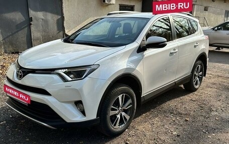 Toyota RAV4, 2016 год, 2 780 000 рублей, 6 фотография