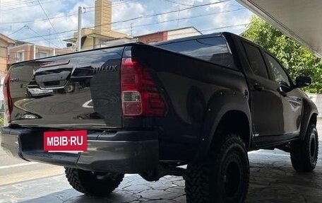 Toyota Hilux VIII, 2021 год, 3 600 000 рублей, 5 фотография