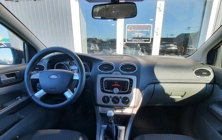 Ford Focus II рестайлинг, 2011 год, 695 000 рублей, 18 фотография