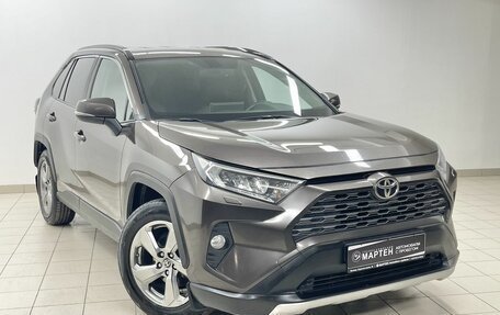 Toyota RAV4, 2021 год, 3 320 000 рублей, 3 фотография