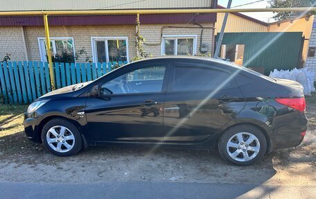 Hyundai Solaris II рестайлинг, 2014 год, 1 100 000 рублей, 2 фотография