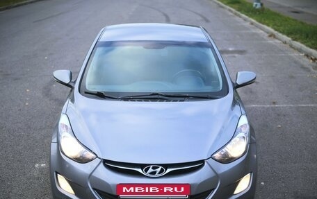 Hyundai Elantra V, 2012 год, 990 000 рублей, 2 фотография