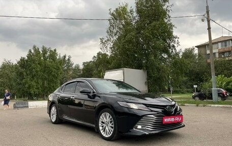 Toyota Camry, 2019 год, 3 300 000 рублей, 2 фотография