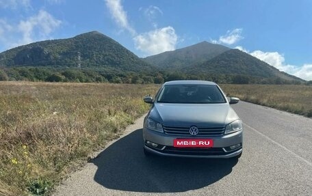 Volkswagen Passat B7, 2012 год, 1 375 000 рублей, 2 фотография