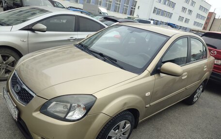 KIA Rio II, 2010 год, 650 000 рублей, 3 фотография