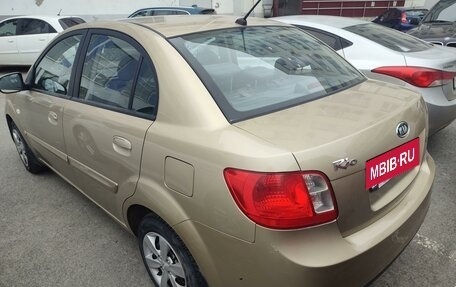 KIA Rio II, 2010 год, 650 000 рублей, 4 фотография